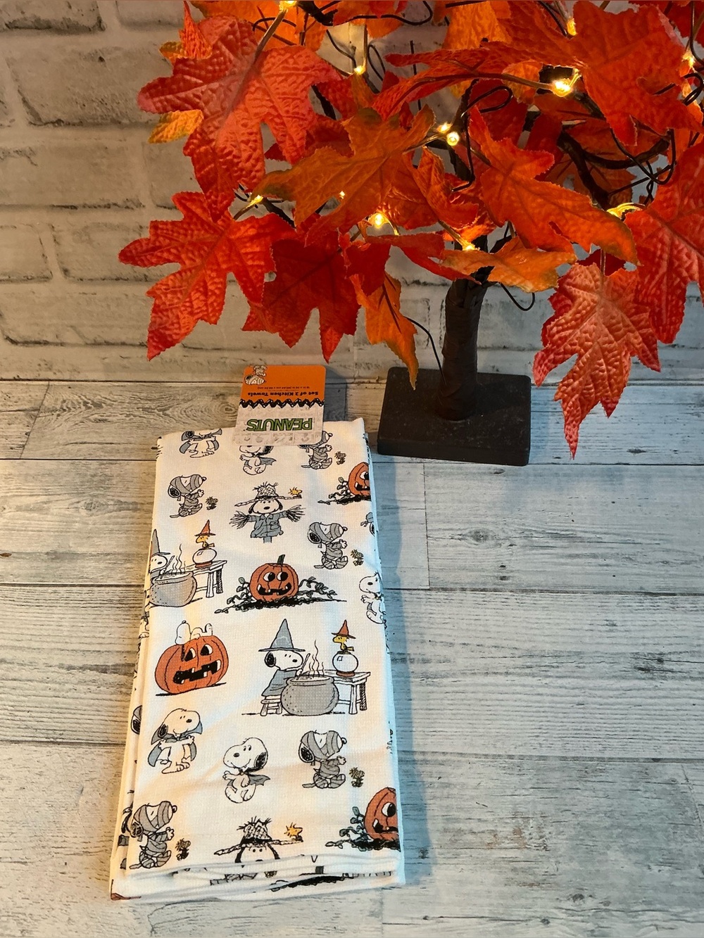 Peanuts 2Pk. Snoopy Costumes Printed Kitchen Towel Set -16x26"